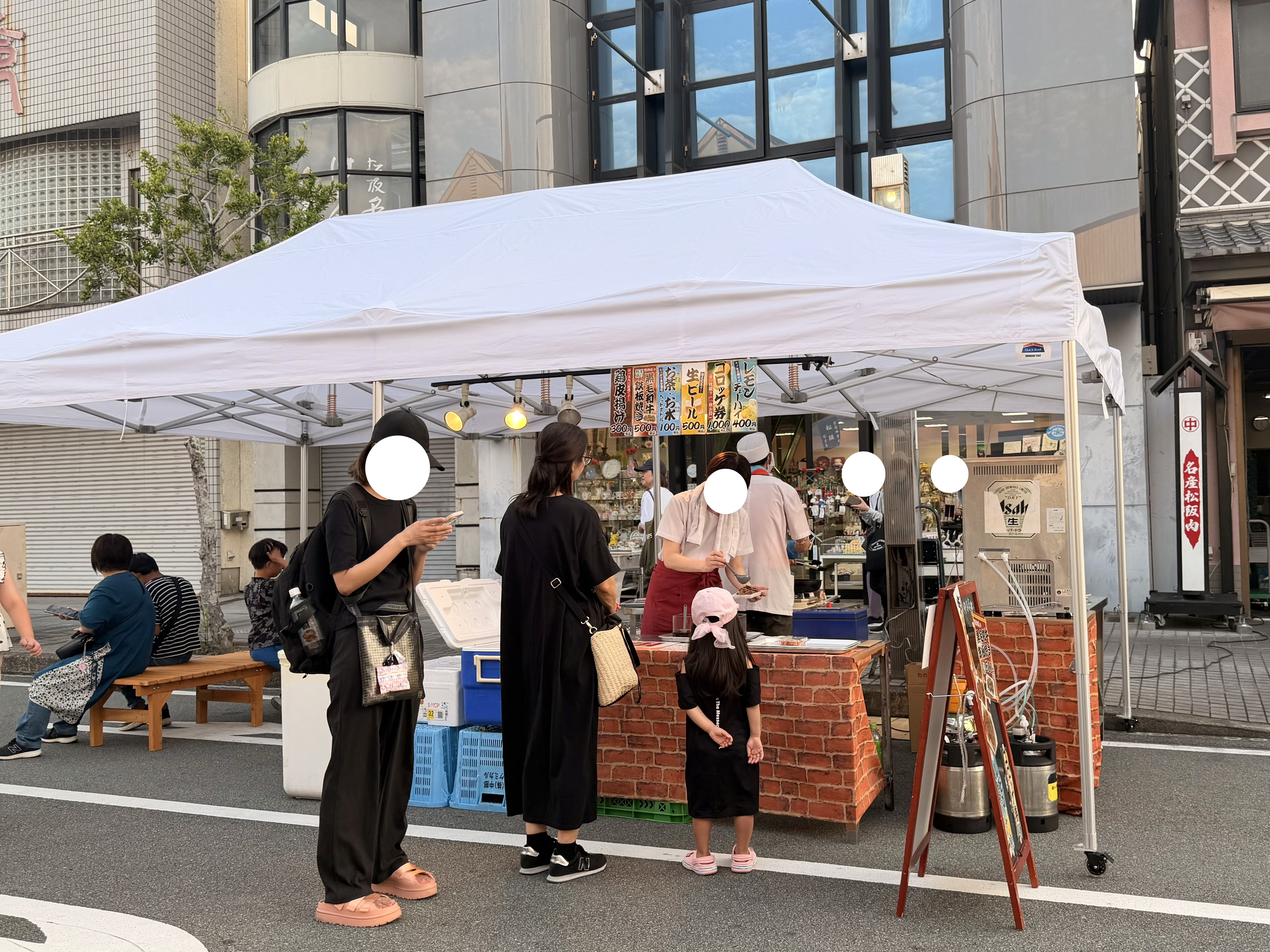 丸中本店七夕まつり・鈴の音市屋台の様子